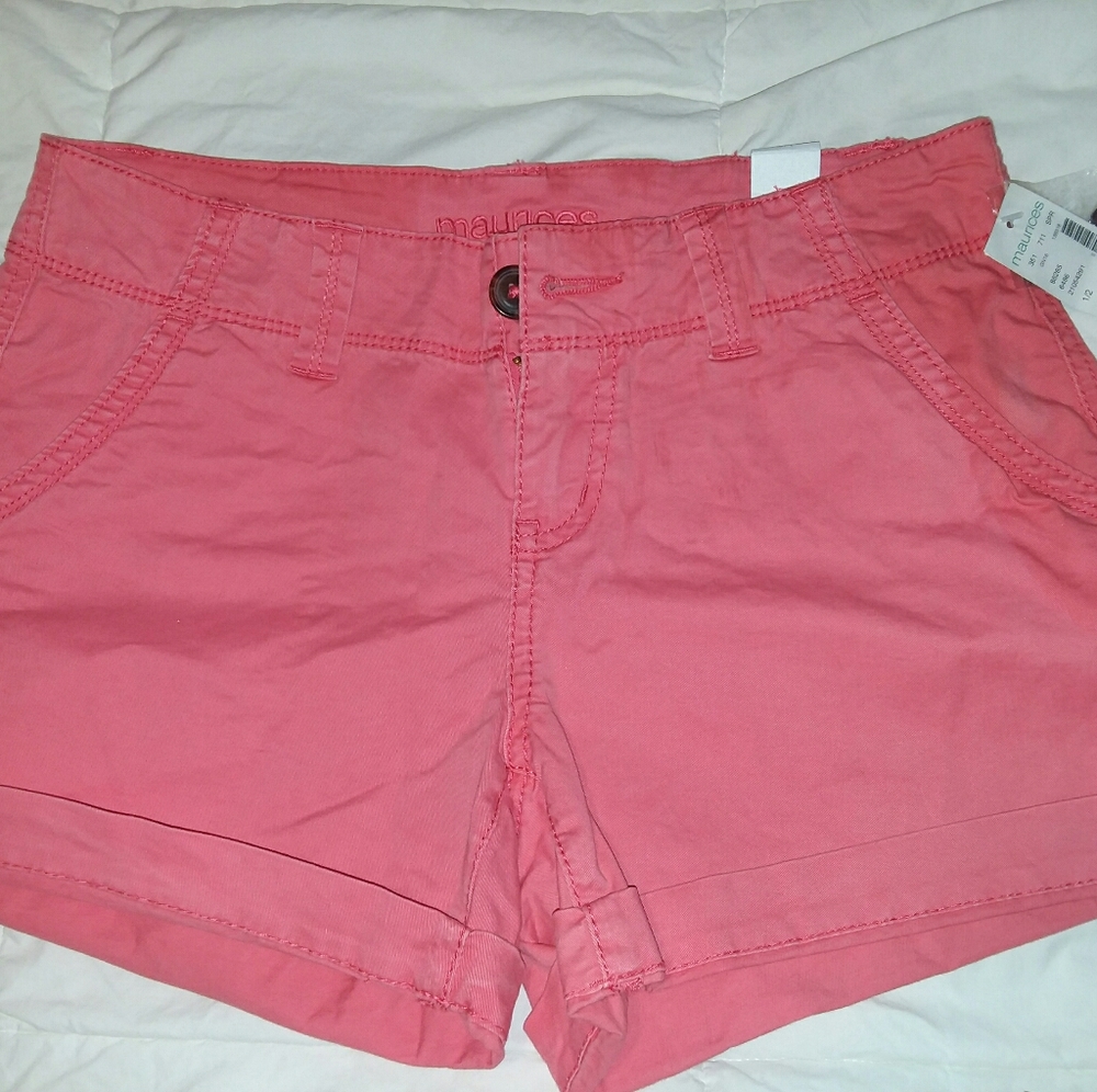 Beautiful Coral shorts Size 1/2